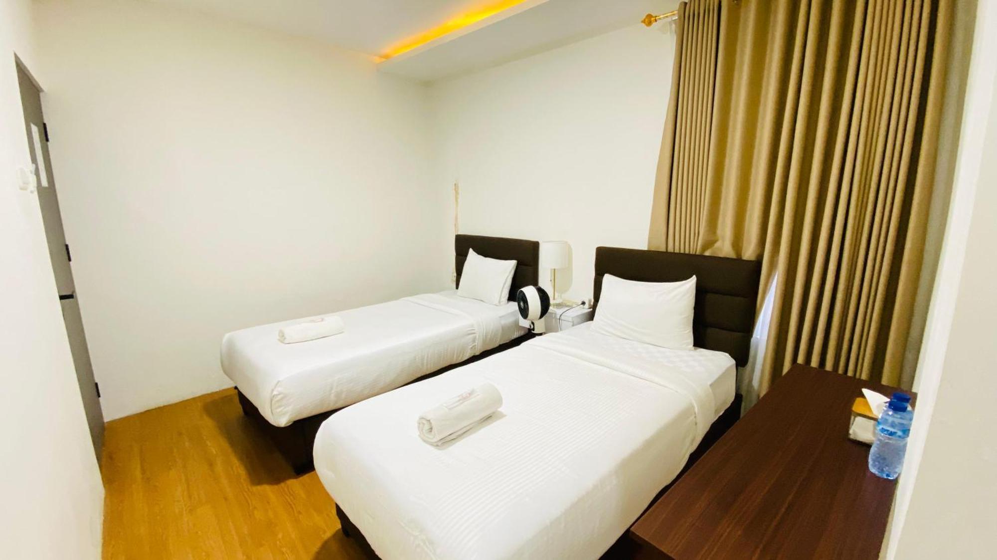 Double D Guesthouse Syariah بوغيتّينغي المظهر الخارجي الصورة